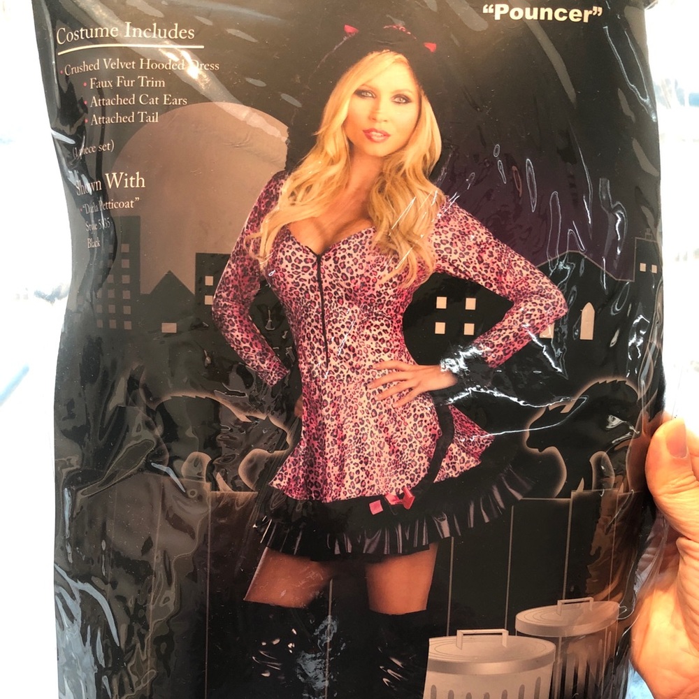 New dreamgirl pouncer leopard costume small